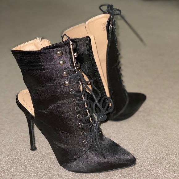 Black tie up booties with side zip - Picture 1 of 4
